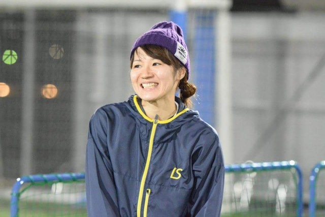 Shoot anilla（関東女子フットサルリーグ所属）の高橋まいこ選手もコーチとして駆けつけた。